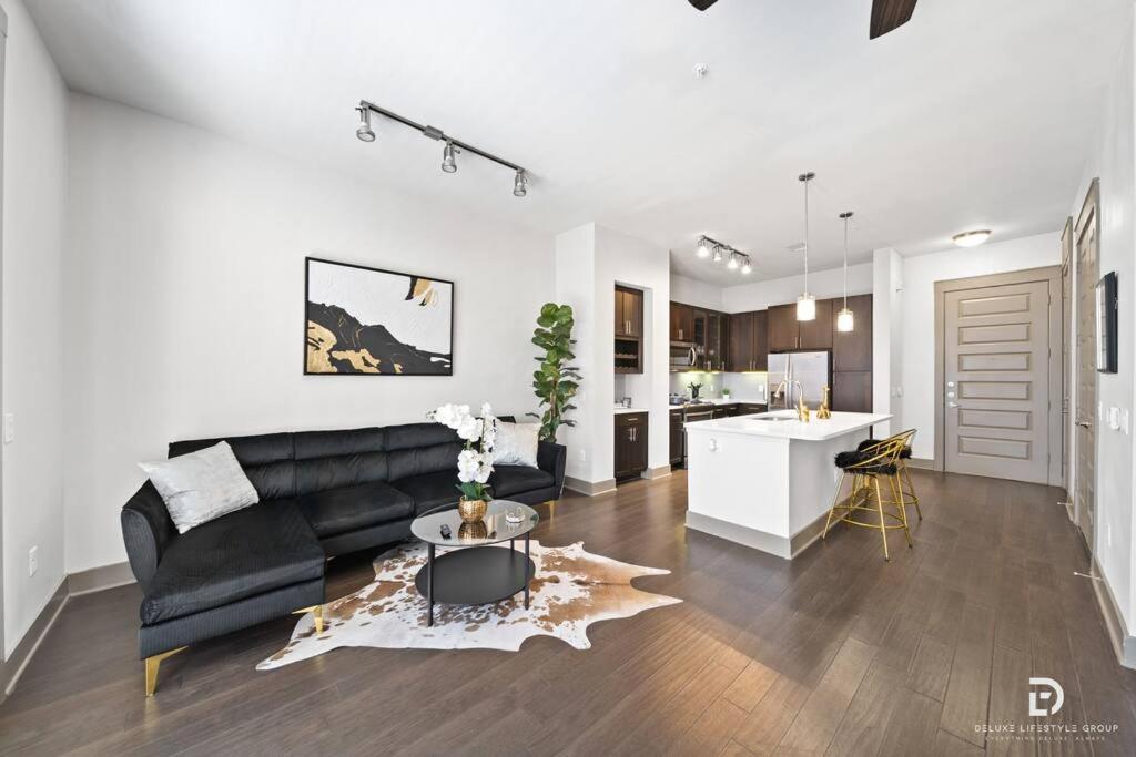 Downtown Houston Deluxe King Suite With Spa Amenities, Pool And Free Parking Exteriör bild