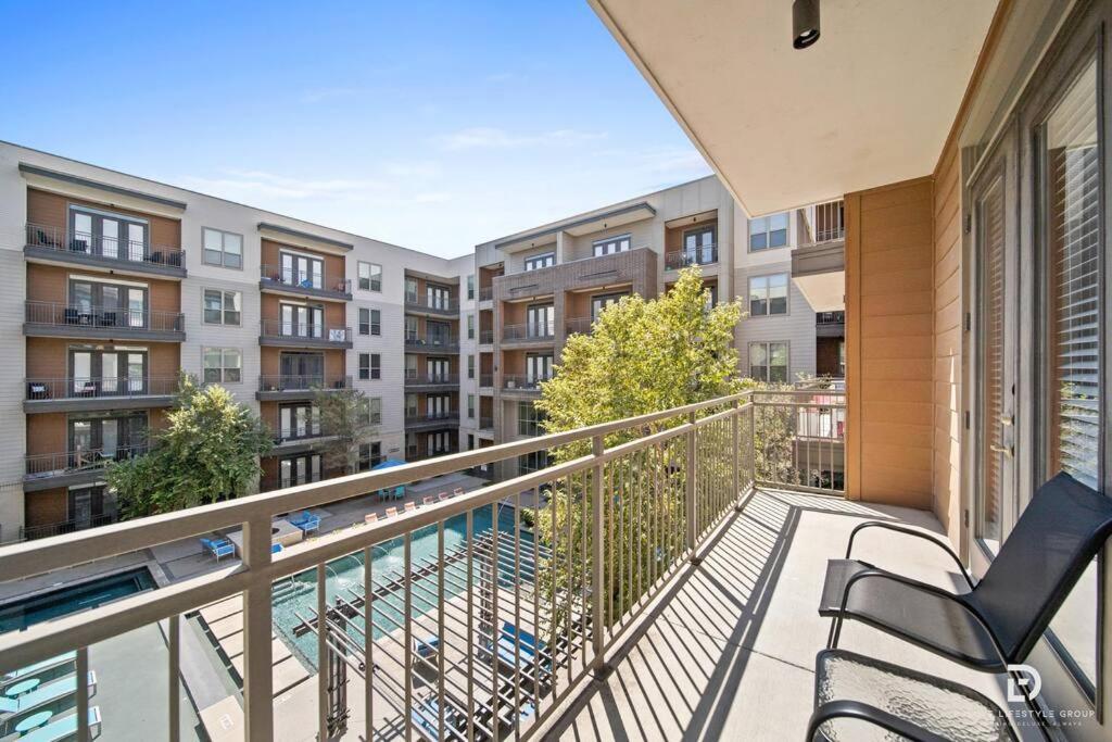 Downtown Houston Deluxe King Suite With Spa Amenities, Pool And Free Parking Exteriör bild