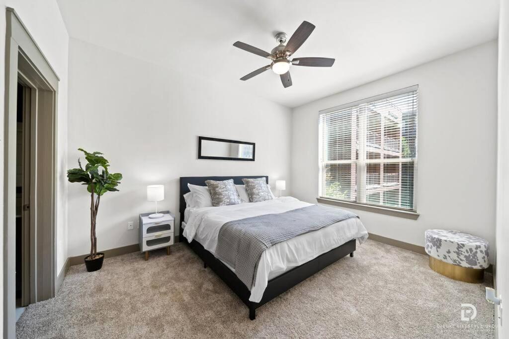 Downtown Houston Deluxe King Suite With Spa Amenities, Pool And Free Parking Exteriör bild