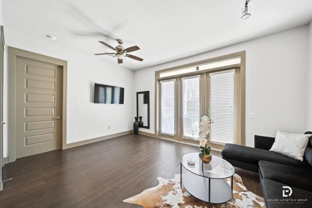 Downtown Houston Deluxe King Suite With Spa Amenities, Pool And Free Parking Exteriör bild