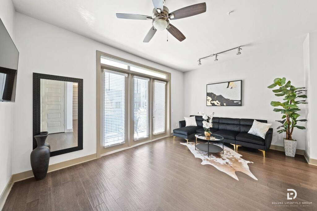 Downtown Houston Deluxe King Suite With Spa Amenities, Pool And Free Parking Exteriör bild